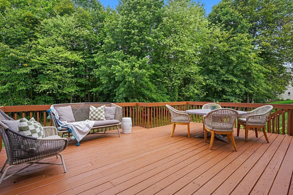 3587 Elk Court Zeeland, MI 49464