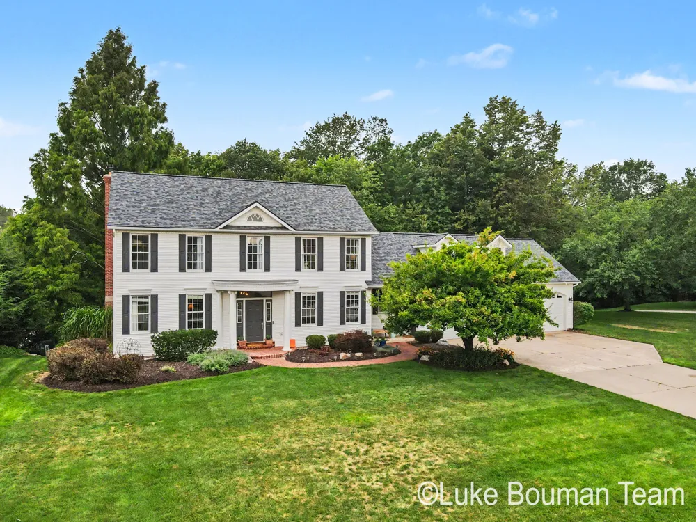 3587 Elk Court Zeeland, MI 49464