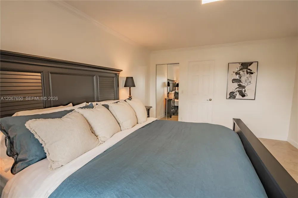 200 Diplomat Pkwy #519 Hallandale Beach, FL 33009