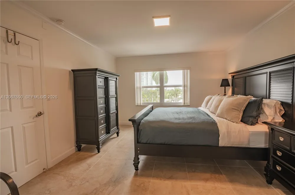 200 Diplomat Pkwy #519 Hallandale Beach, FL 33009