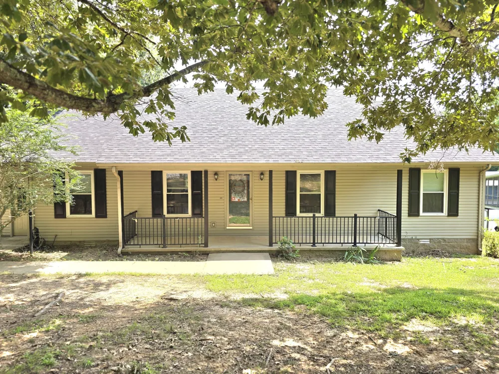 39 Bayshore Dr Cadiz, KY 42211