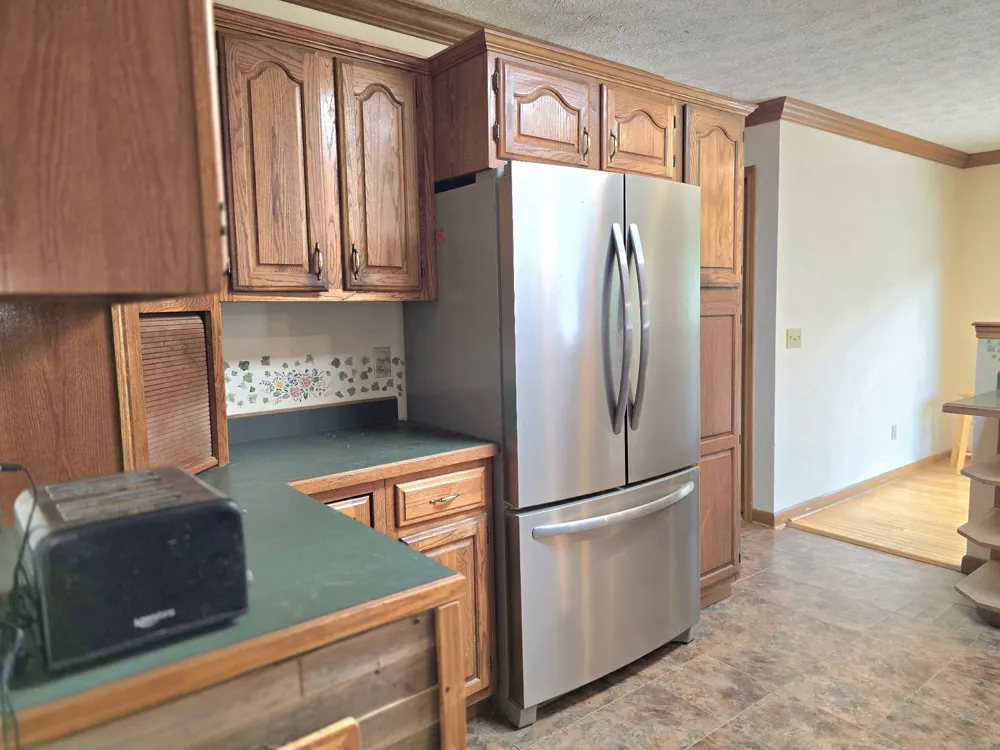 39 Bayshore Dr Cadiz, KY 42211