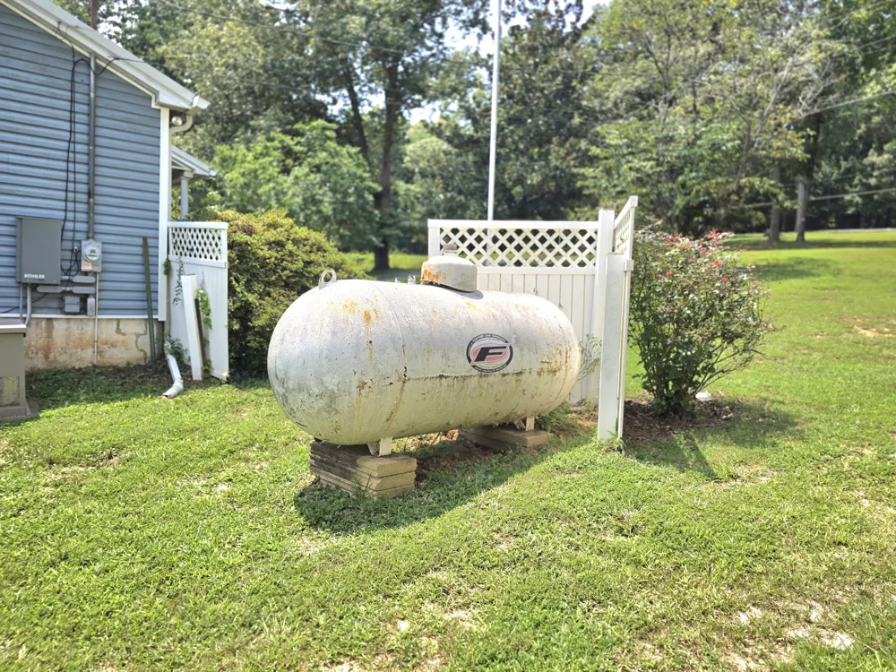 39 Bayshore Dr Cadiz, KY 42211