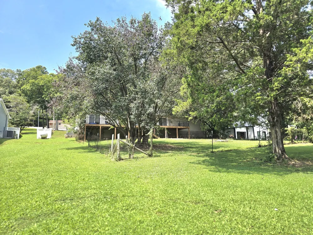 39 Bayshore Dr Cadiz, KY 42211
