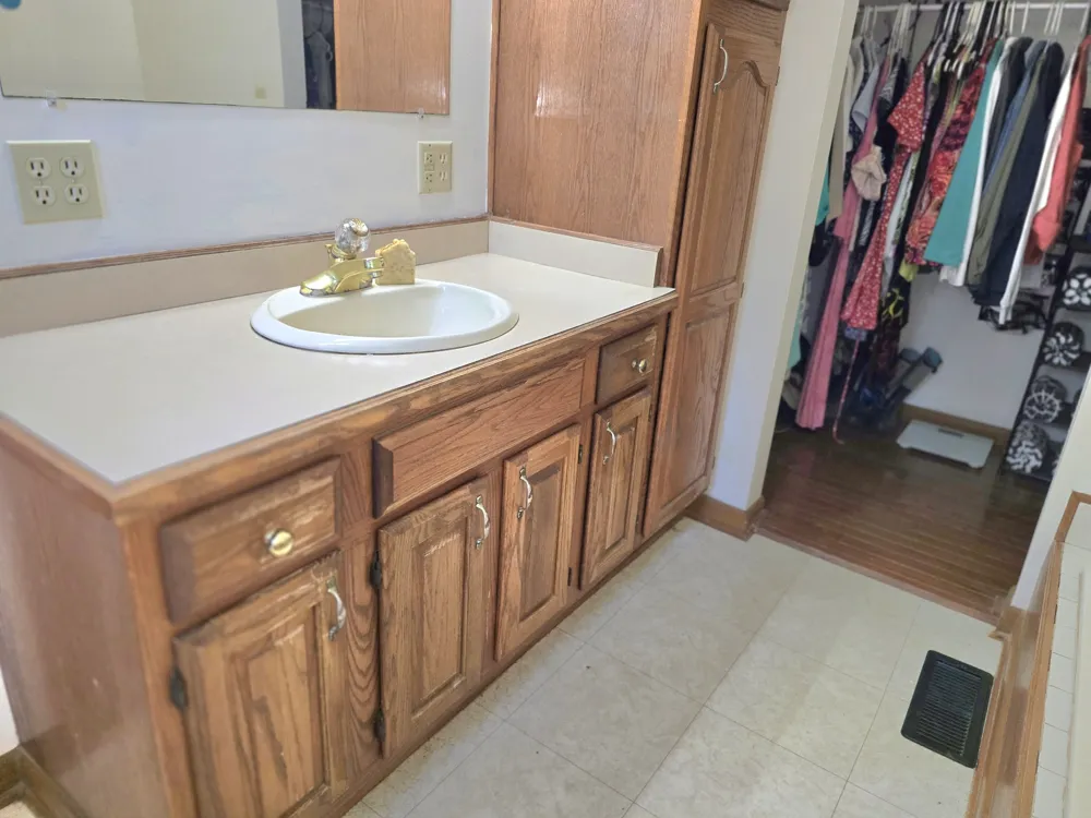 39 Bayshore Dr Cadiz, KY 42211