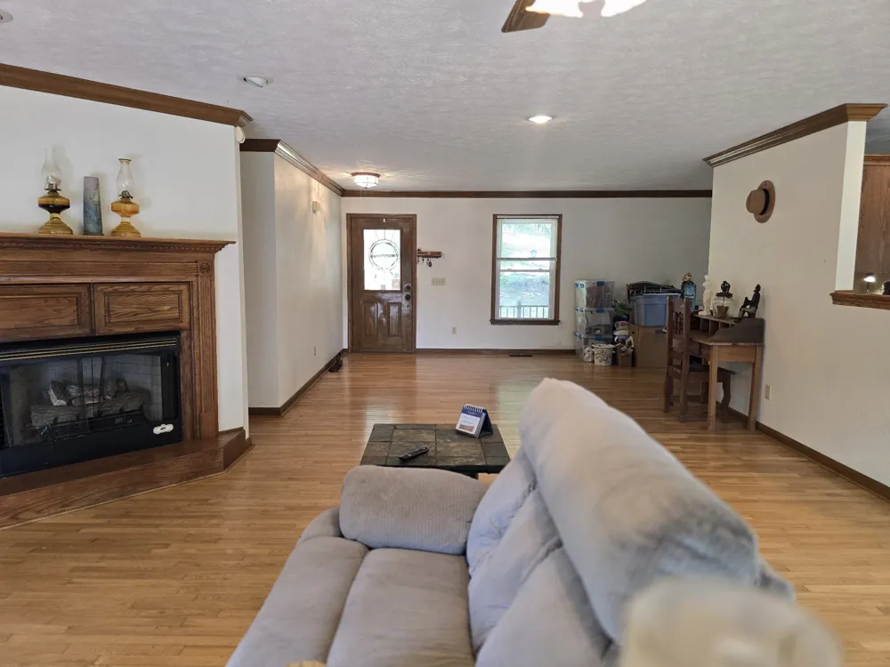 39 Bayshore Dr Cadiz, KY 42211
