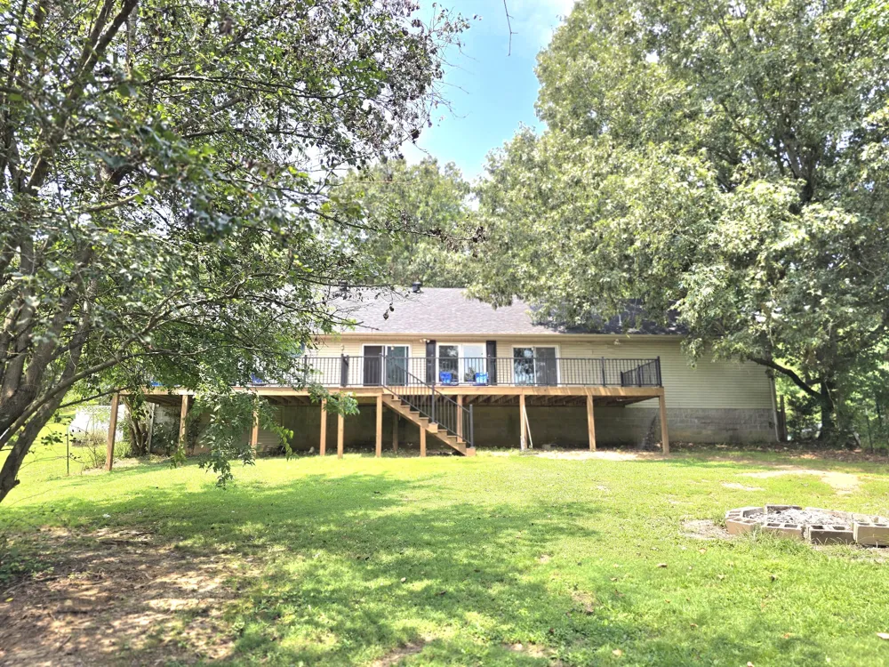 39 Bayshore Dr Cadiz, KY 42211