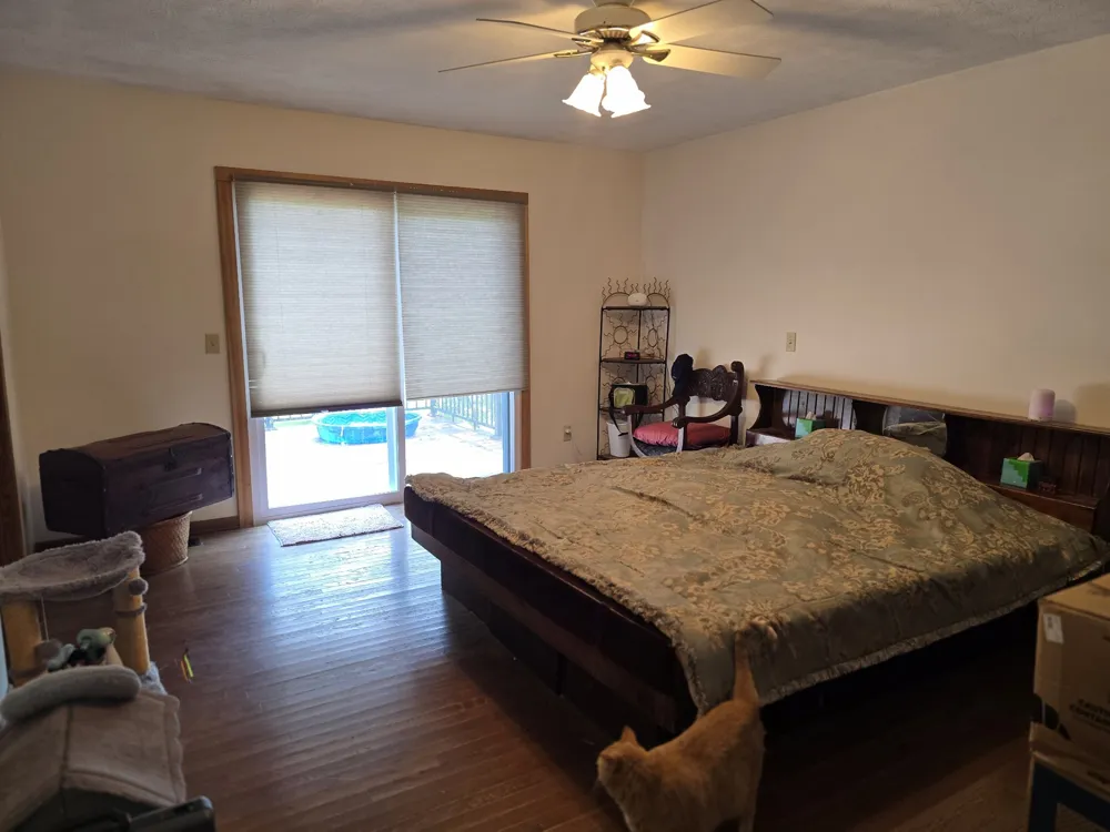 39 Bayshore Dr Cadiz, KY 42211