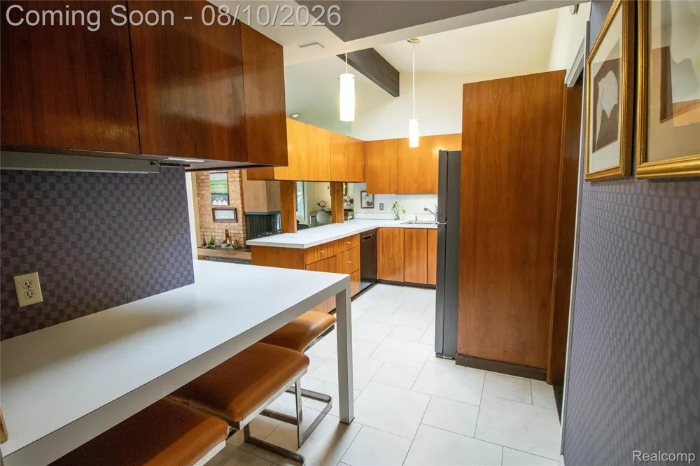 9302 Green Tree Drive Grand Blanc Charter Township, MI 48439