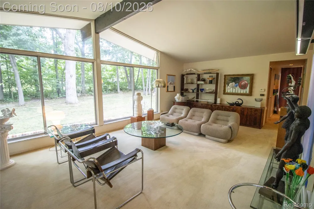 9302 Green Tree Drive Grand Blanc Charter Township, MI 48439