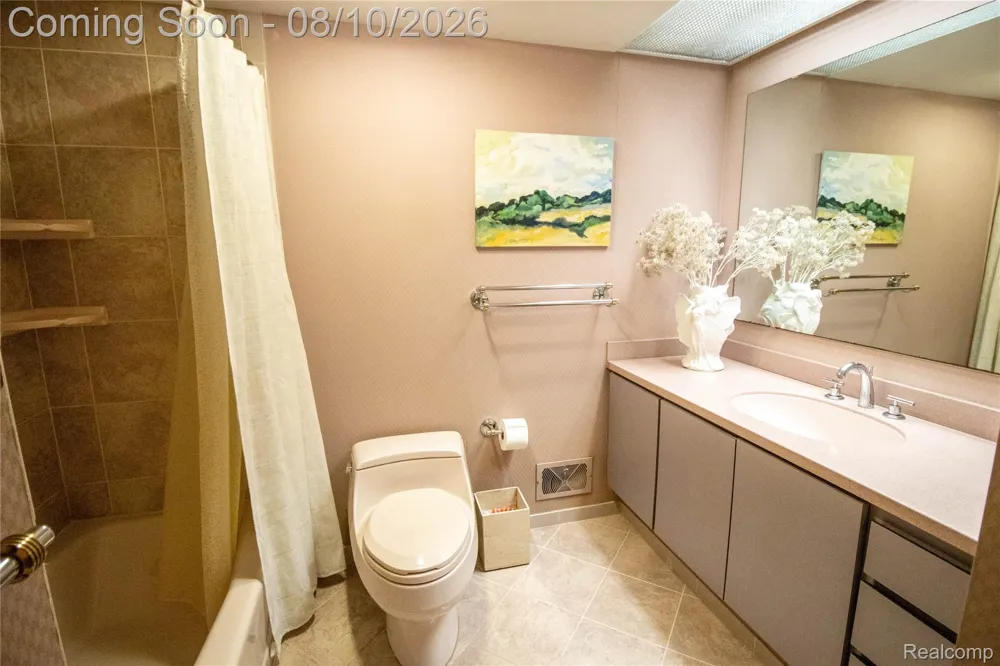 9302 Green Tree Drive Grand Blanc Charter Township, MI 48439