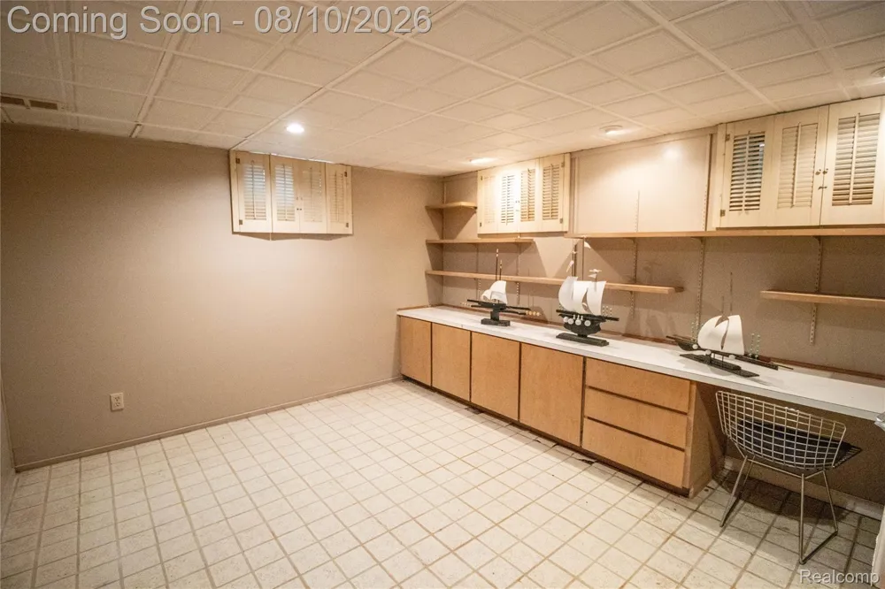 9302 Green Tree Drive Grand Blanc Charter Township, MI 48439