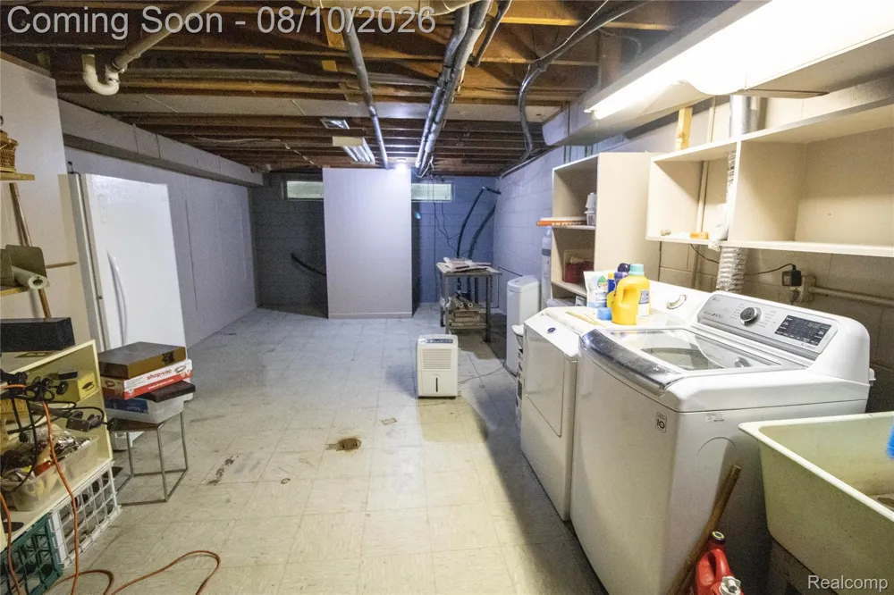 9302 Green Tree Drive Grand Blanc Charter Township, MI 48439