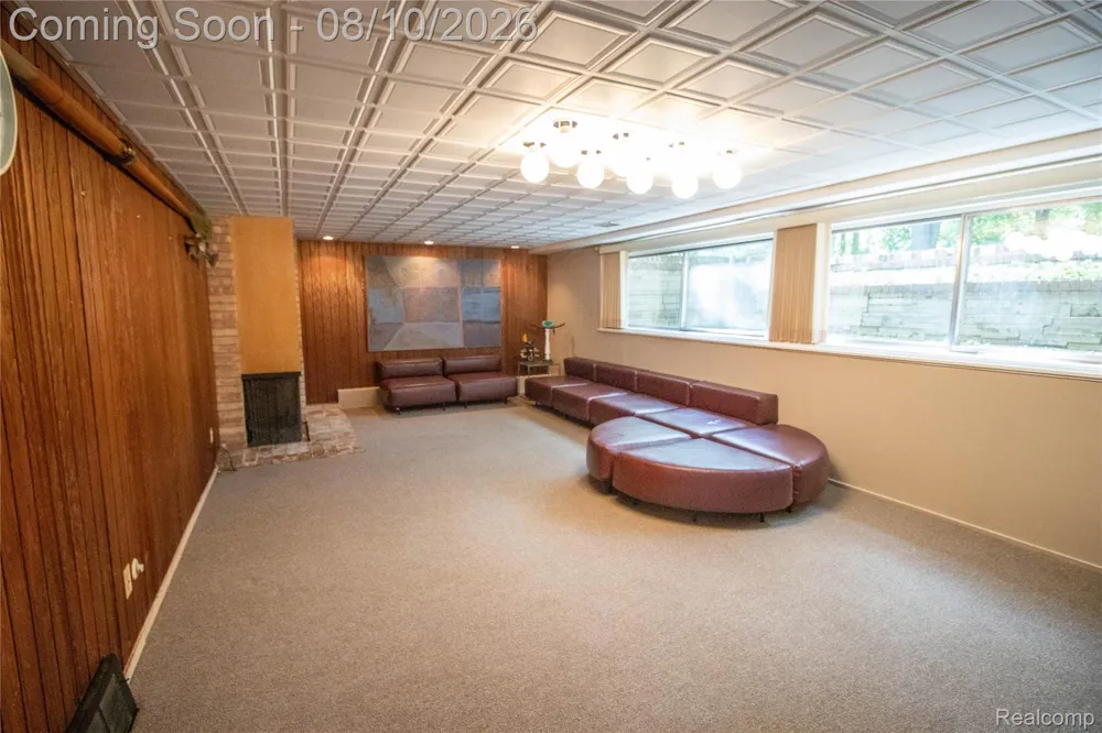 9302 Green Tree Drive Grand Blanc Charter Township, MI 48439