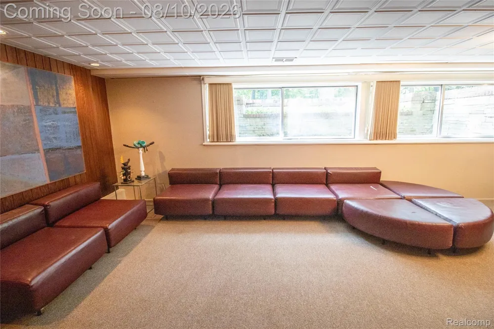 9302 Green Tree Drive Grand Blanc Charter Township, MI 48439