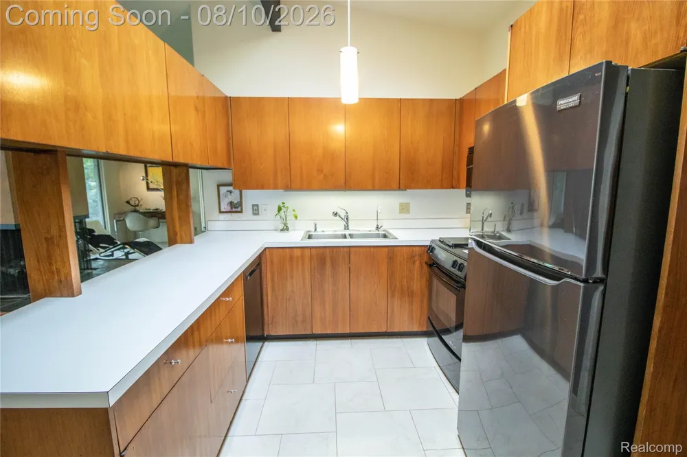 9302 Green Tree Drive Grand Blanc Charter Township, MI 48439