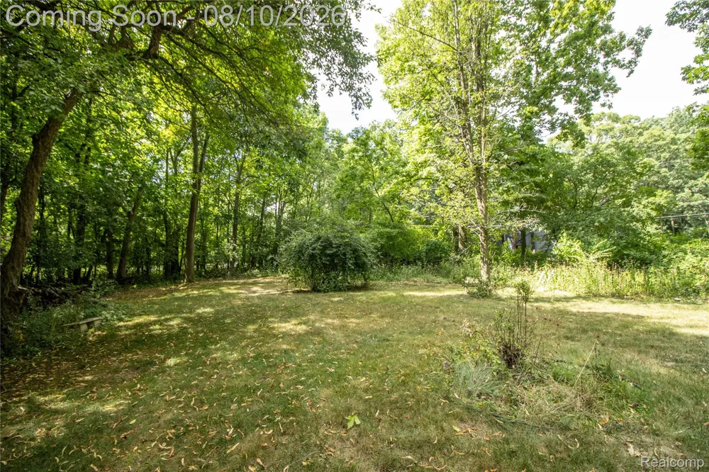 9302 Green Tree Drive Grand Blanc Charter Township, MI 48439