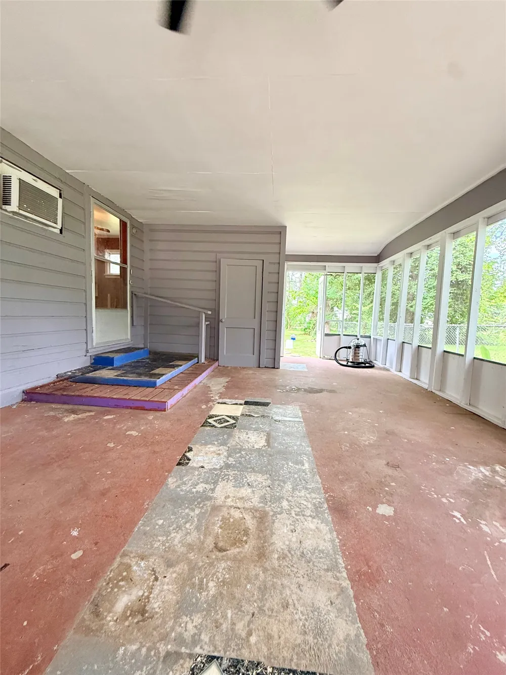 316 Moore Street Springhill, LA 71075