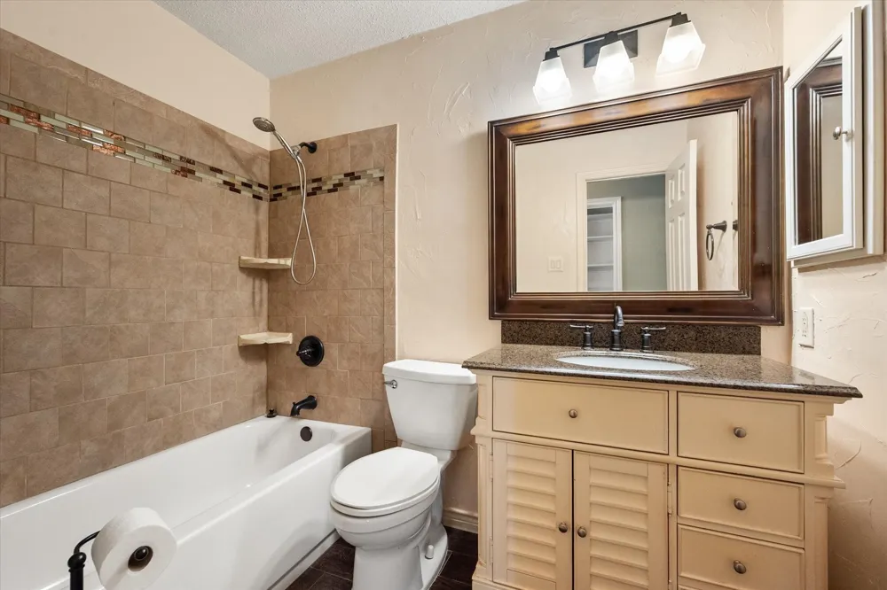 4209 Worth Forest Drive Arlington, TX 76016