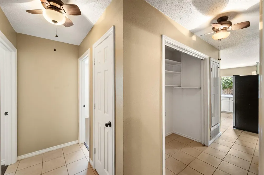 4209 Worth Forest Drive Arlington, TX 76016