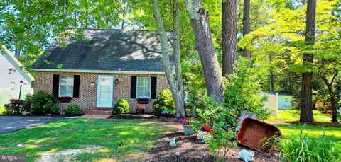 9 CEDARWOOD DRIVE