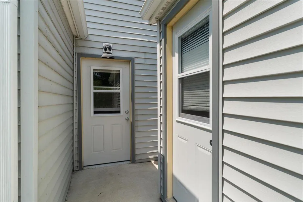 6731 Campau Lake Drive SE Alto, MI 49302