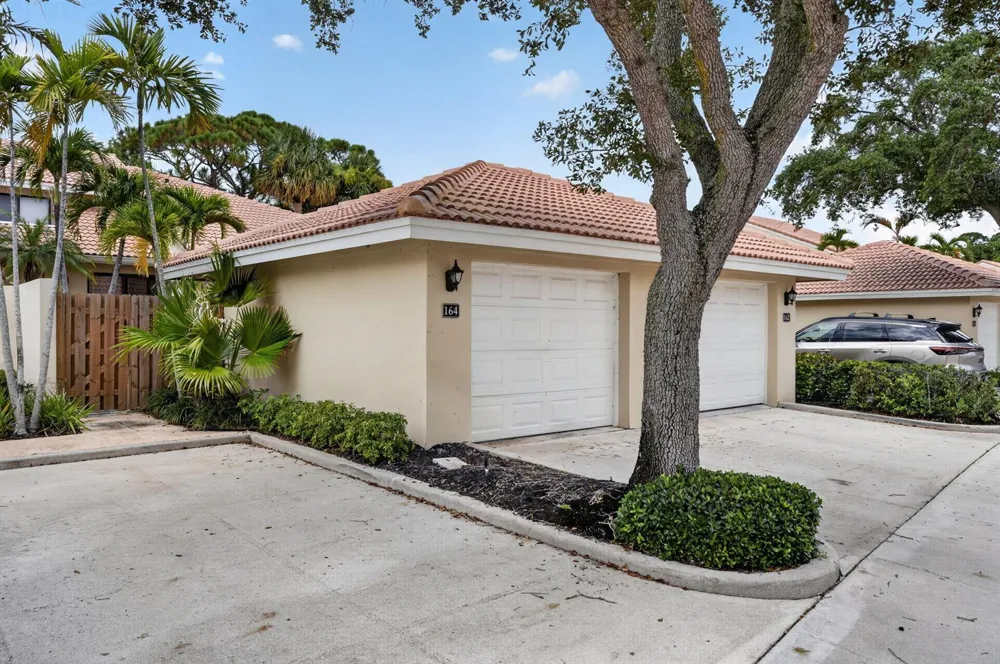 164 Old Meadow Way Palm Beach Gardens, FL 33418