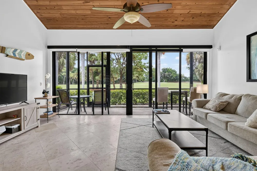 164 Old Meadow Way Palm Beach Gardens, FL 33418