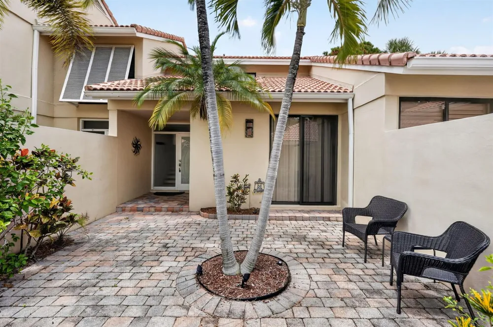 164 Old Meadow Way Palm Beach Gardens, FL 33418