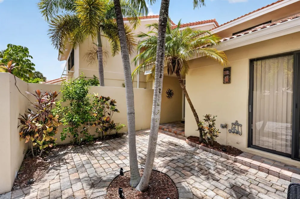 164 Old Meadow Way Palm Beach Gardens, FL 33418