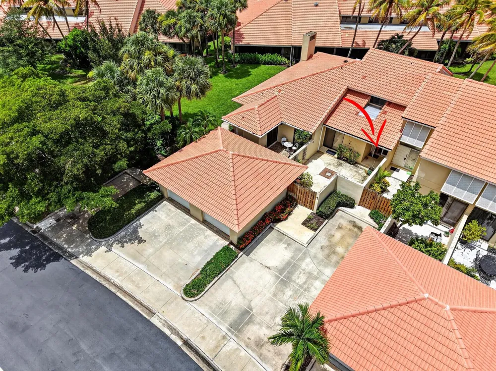 222 Old Meadow Way Palm Beach Gardens, FL 33418