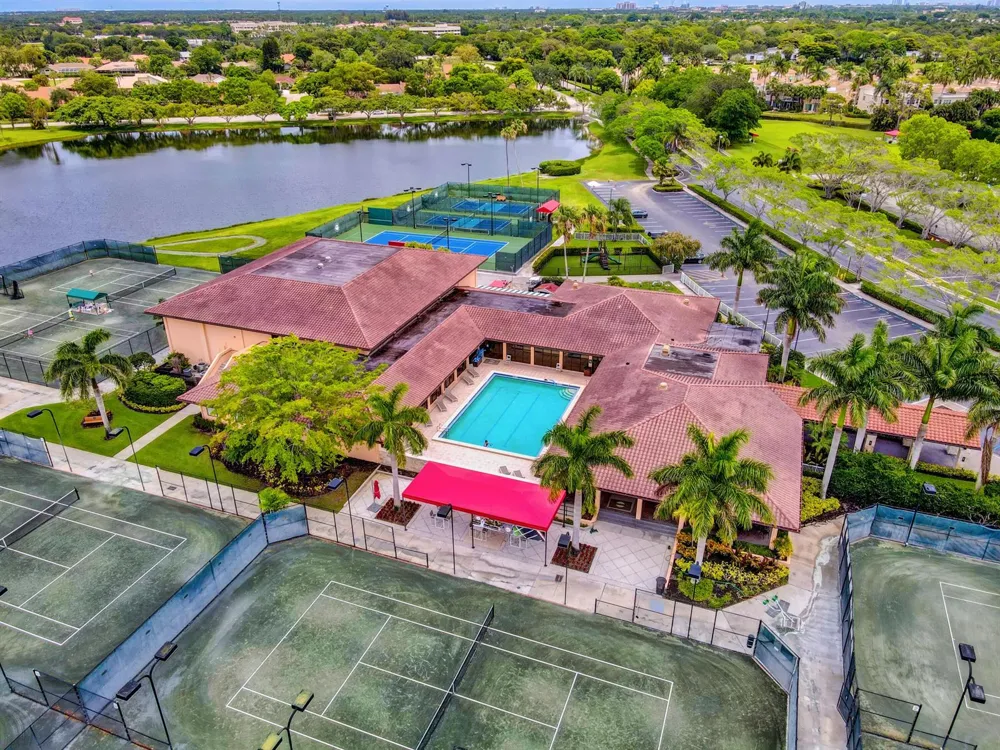 222 Old Meadow Way Palm Beach Gardens, FL 33418
