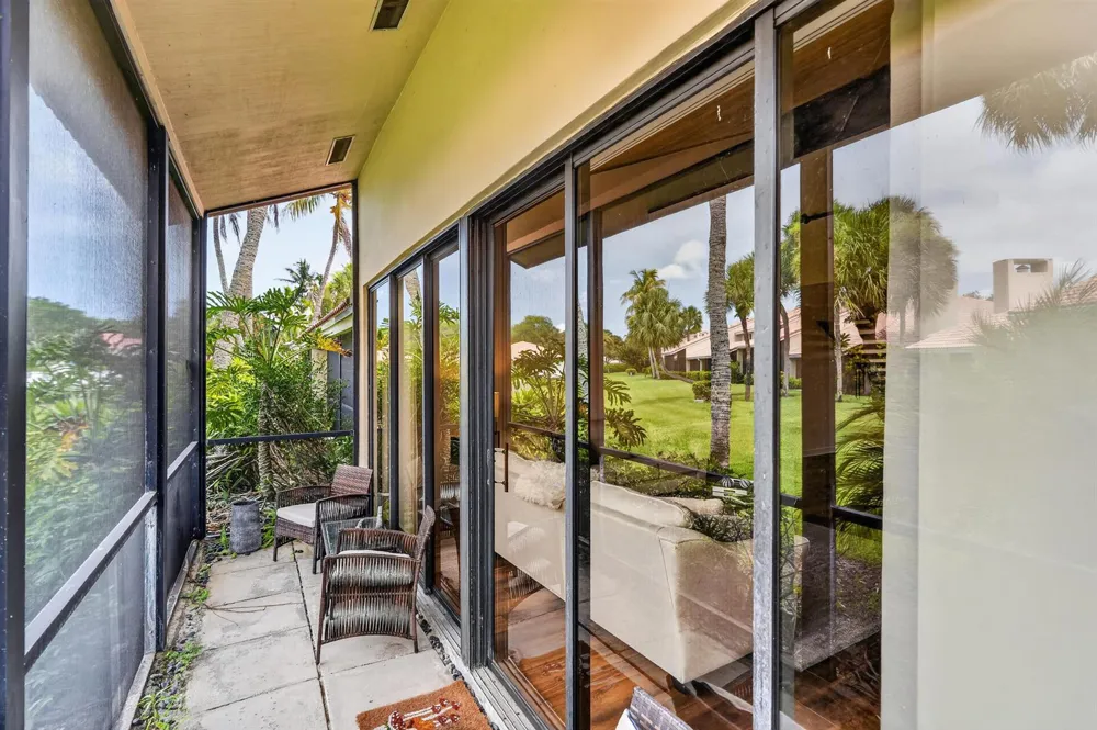 222 Old Meadow Way Palm Beach Gardens, FL 33418