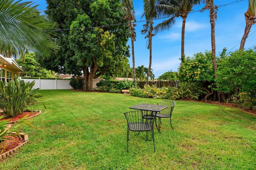 499 SW 12TH AVENUE Boca Raton, FL 33486