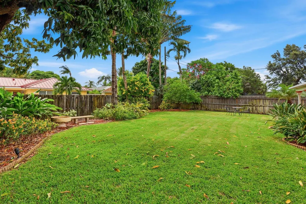 499 SW 12TH AVENUE Boca Raton, FL 33486