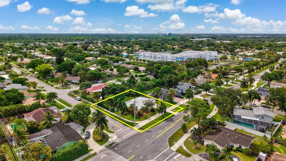 499 SW 12TH AVENUE Boca Raton, FL 33486