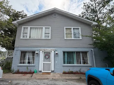 305 Holmesville AVE