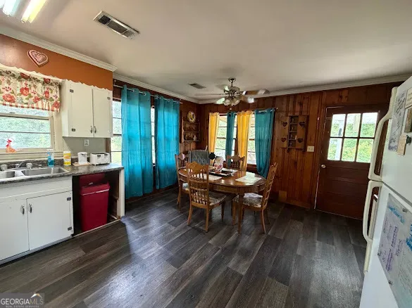 305 Holmesville AVE Baxley, GA 31513