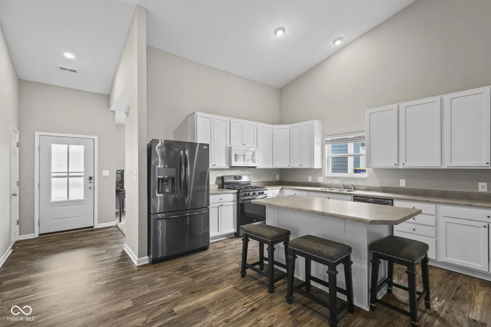 7033 Provincial Drive McCordsville, IN 46055