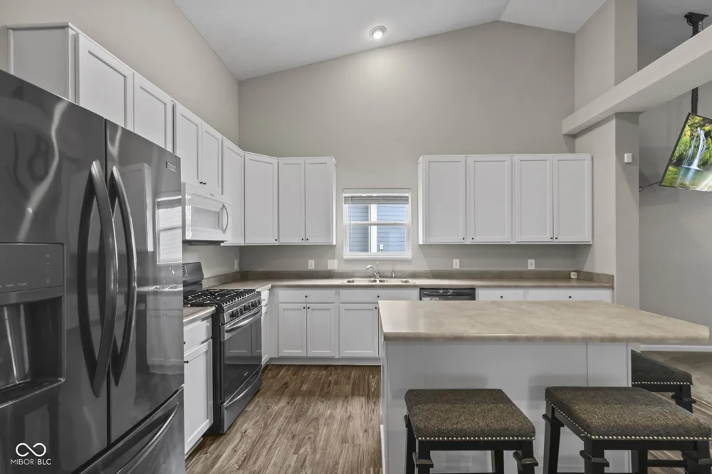 7033 Provincial Drive McCordsville, IN 46055