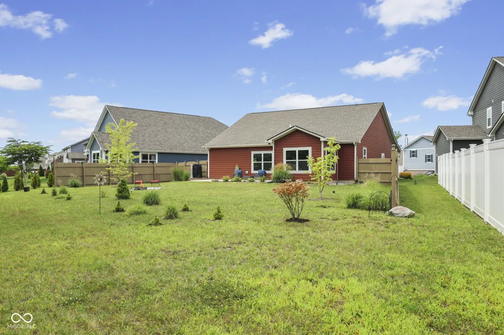 7033 Provincial Drive McCordsville, IN 46055
