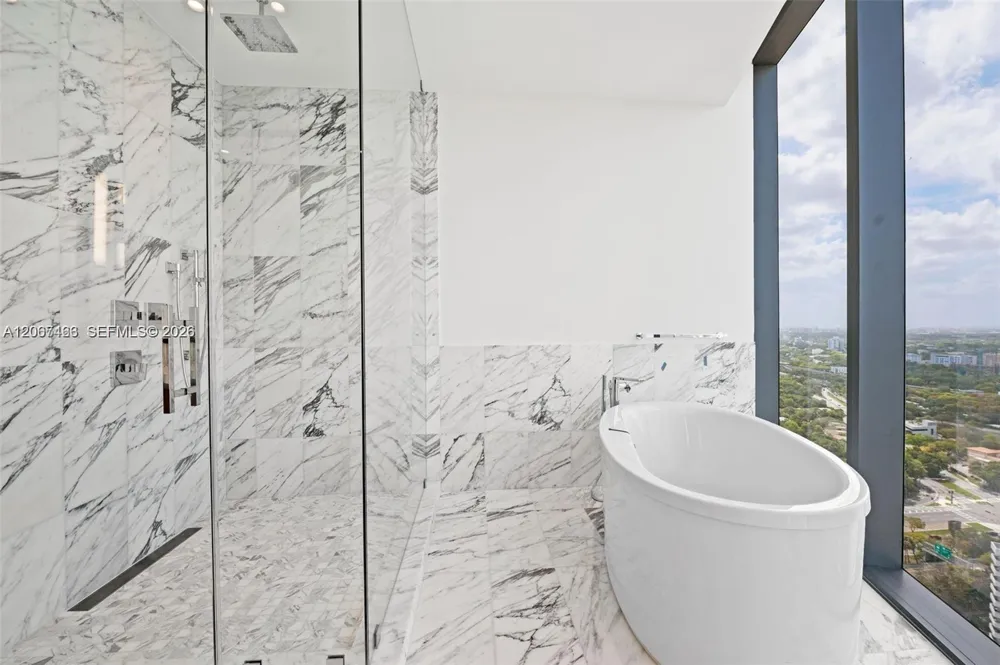 175 SE 25 RD #2604 Miami, FL 33129