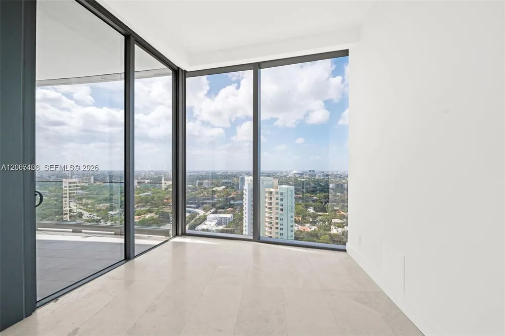 175 SE 25 RD #2604 Miami, FL 33129