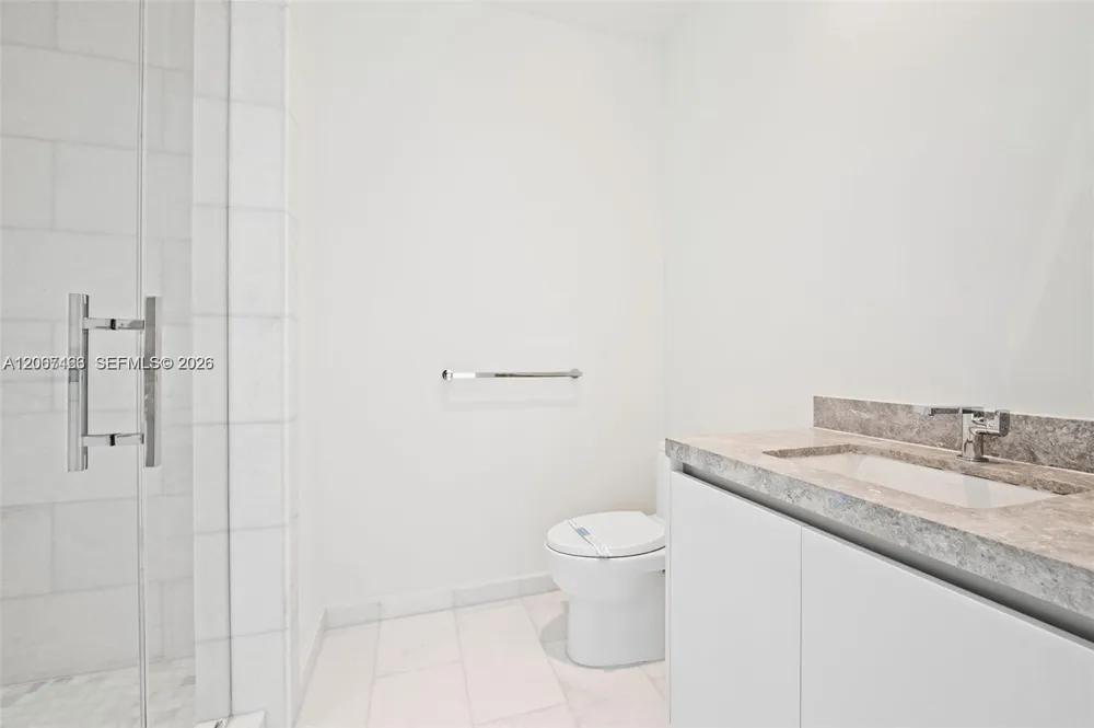 175 SE 25 RD #2604 Miami, FL 33129