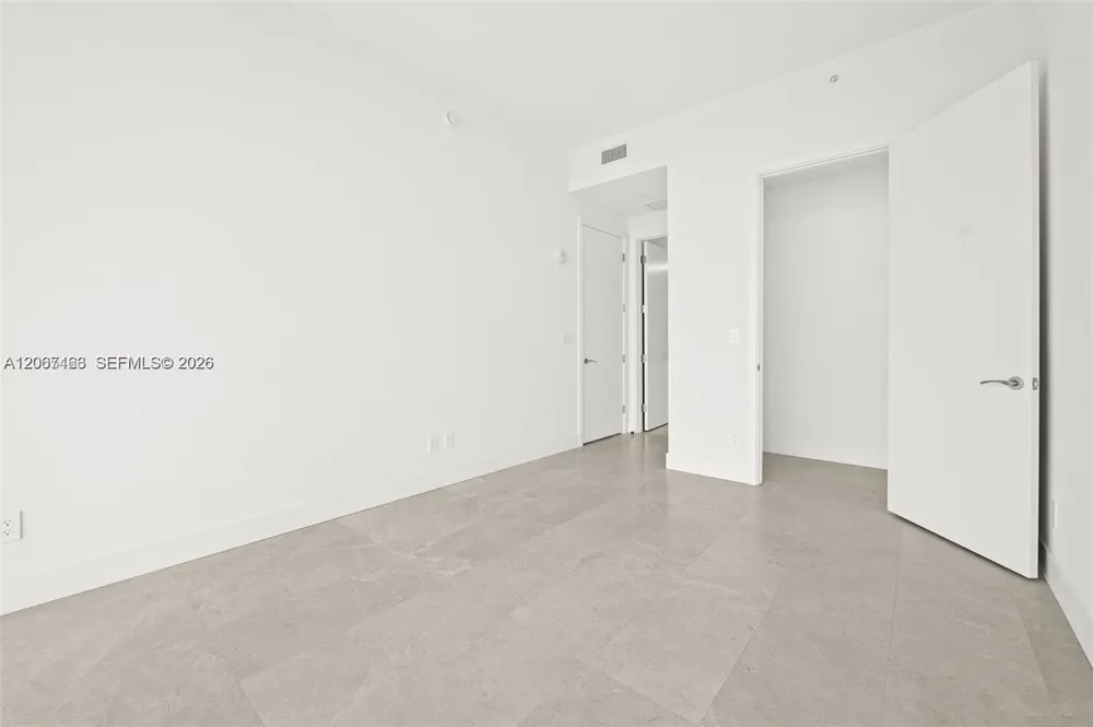 175 SE 25 RD #2604 Miami, FL 33129