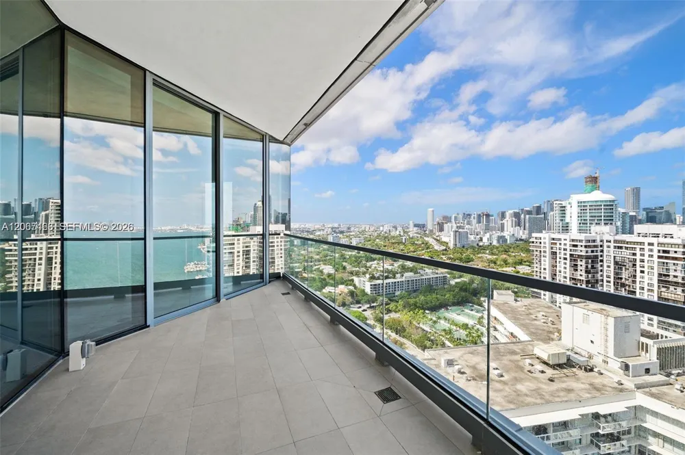 175 SE 25 RD #2604 Miami, FL 33129