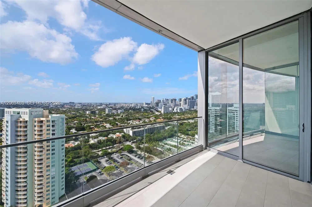 175 SE 25 RD #2604 Miami, FL 33129