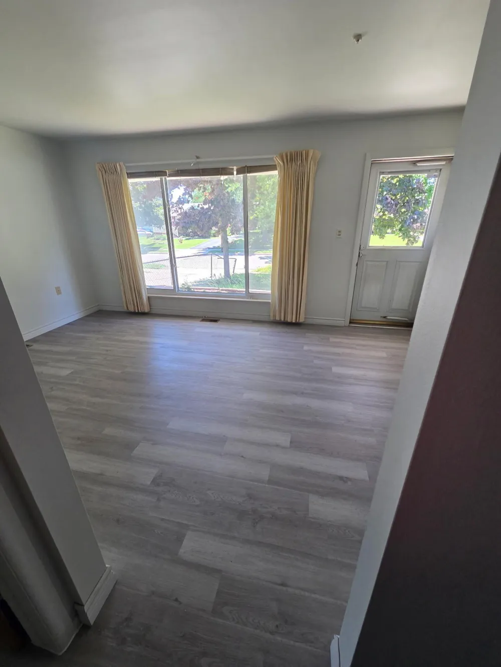 672 Linda Vista Drive Pontiac City, MI 48342