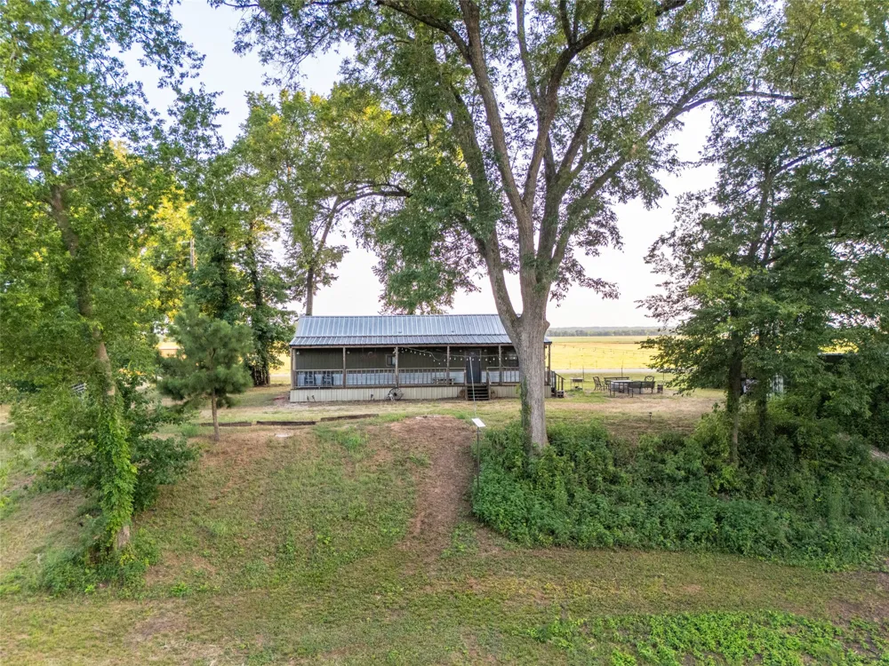 Farm Road 906 Powderly, TX 75473