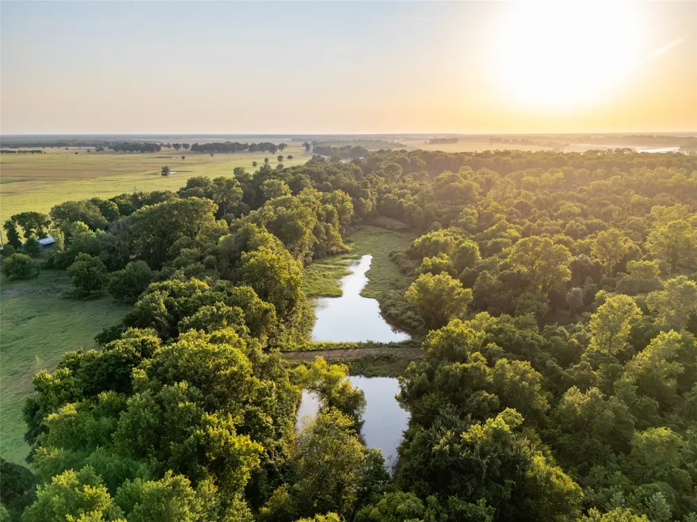 Farm Road 906 Powderly, TX 75473